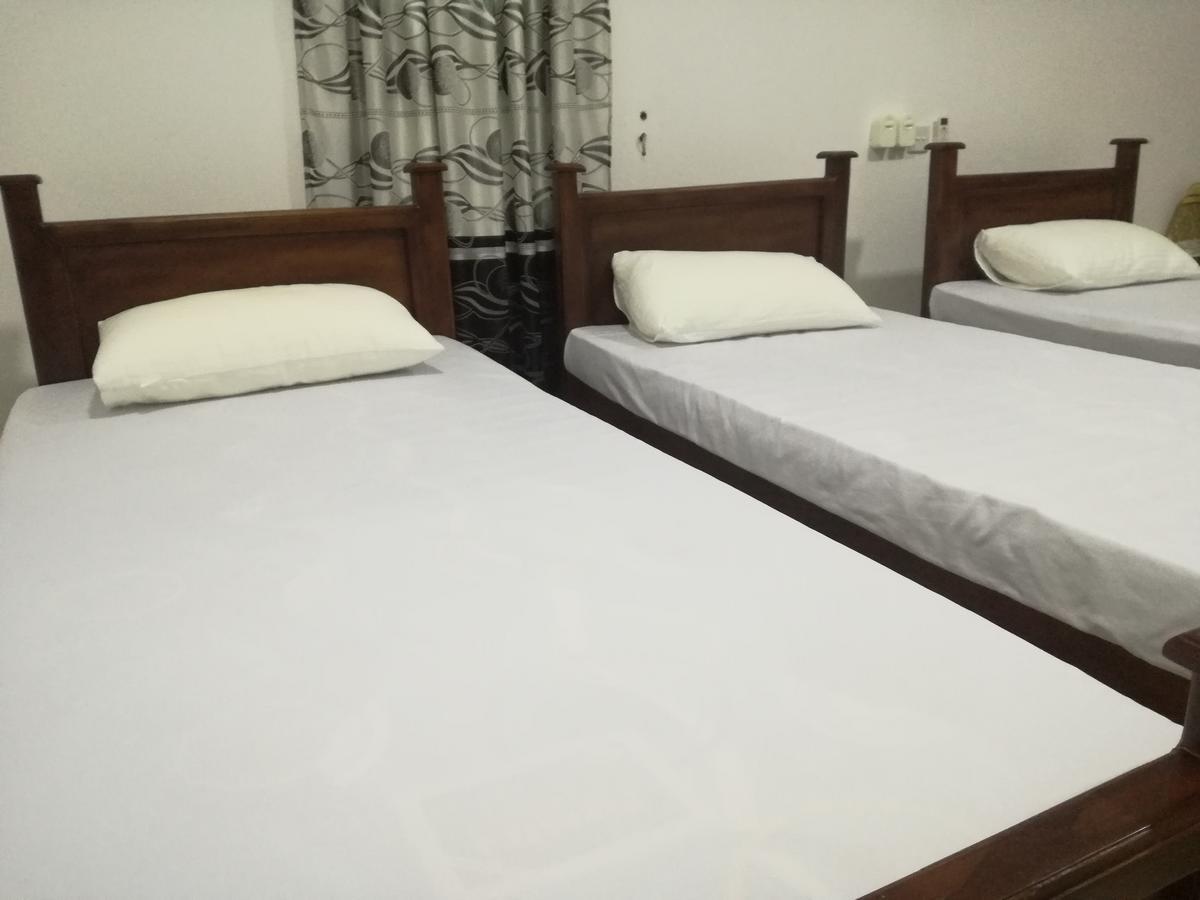 Deshani Holiday Inn Dambulla Exterior foto