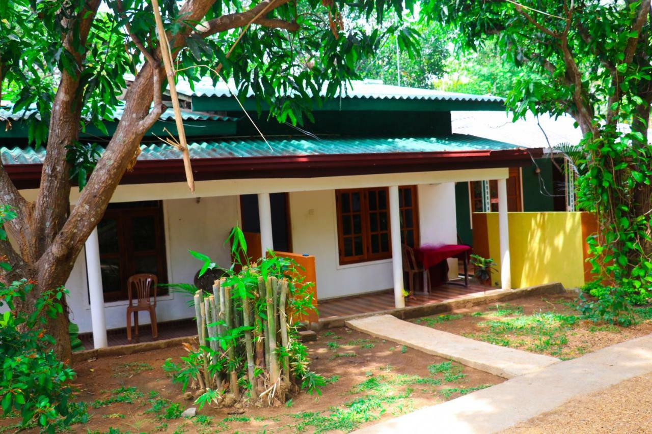 Deshani Holiday Inn Dambulla Exterior foto
